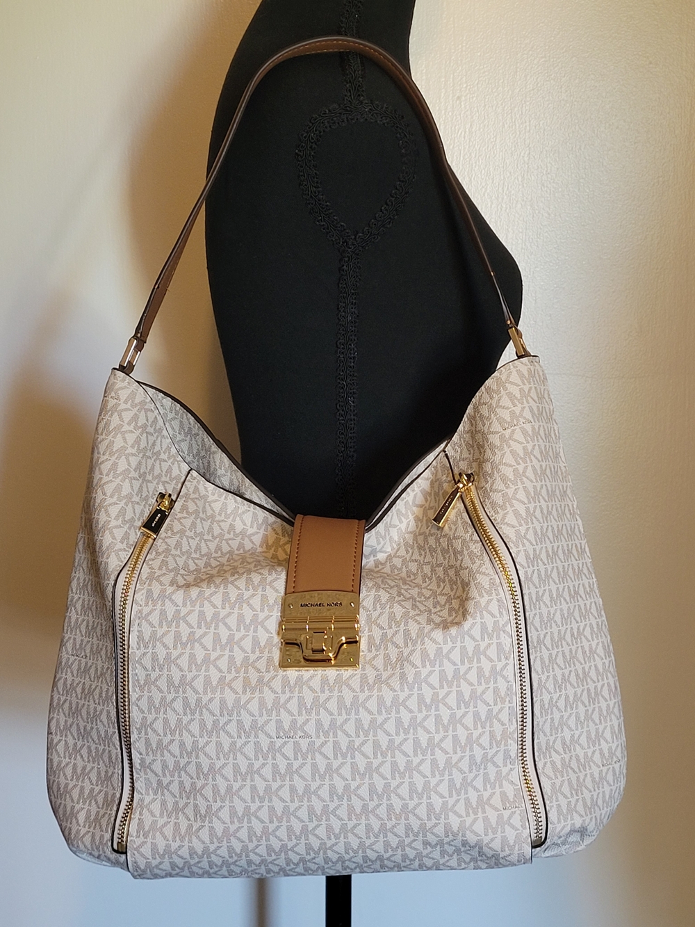 Michael Kors Addie Large Hobo Shoulder Bag Cream & Tan Logo with Gold Hardware